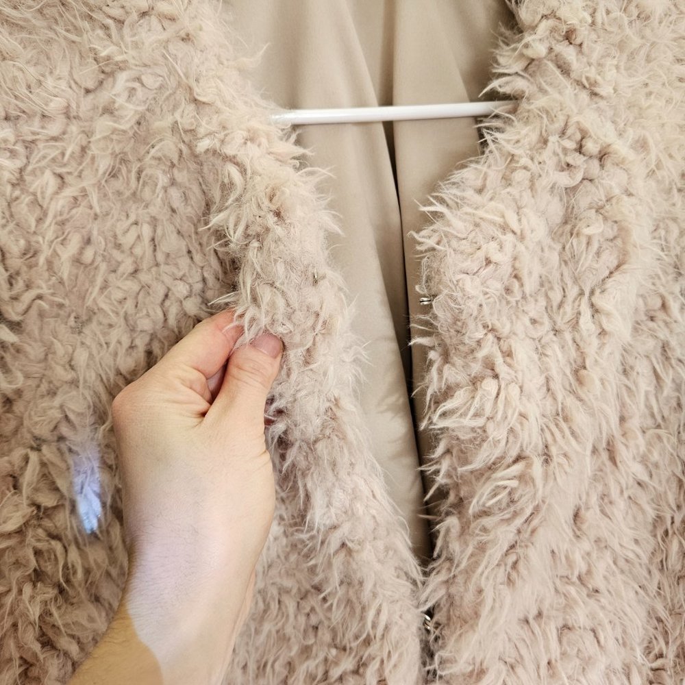 Fuzzy jacket snaps - Picture 2 of 2